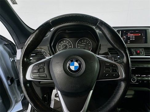 Used 2017 BMW X1 xDrive28i image 11