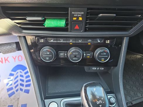 Used 2024 Volkswagen Jetta SE FWD image 18