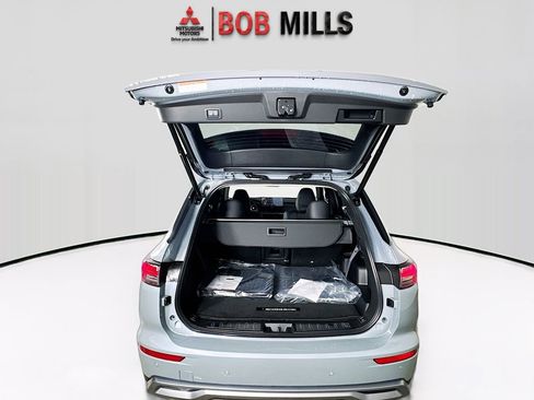 New 2026 Mitsubishi Outlander SE image 27