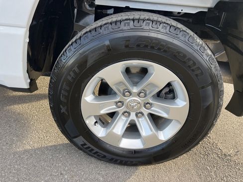 Used 2024 RAM 1500 Laramie image 14