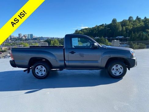 Used 2014 Toyota Tacoma 2WD Regular Cab image 2