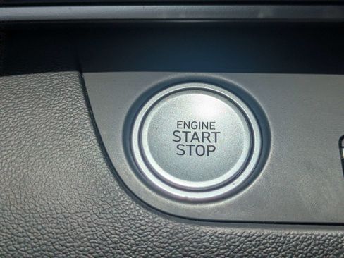 Used 2021 Hyundai Elantra Limited w/ Cargo Package FWD image 33