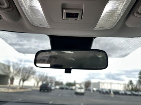 Used 2022 Toyota Corolla LE image 27