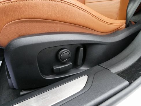 Used 2024 Jaguar XF R-Dynamic SE image 26