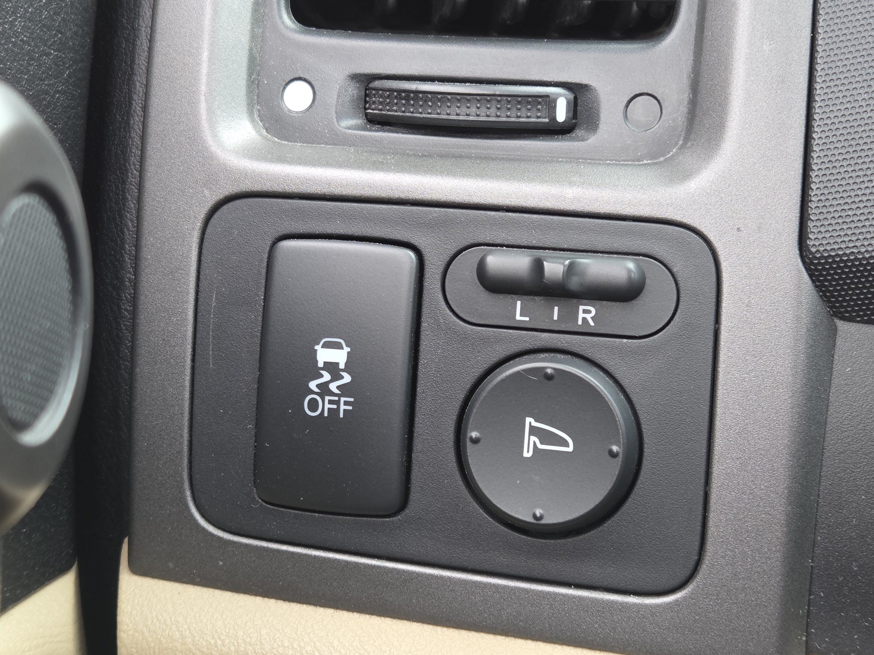 Used 2011 Honda CR-V EX image 31