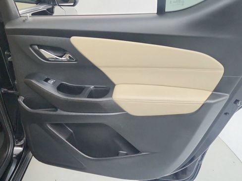 Used 2023 Chevrolet Traverse LS FWD image 25