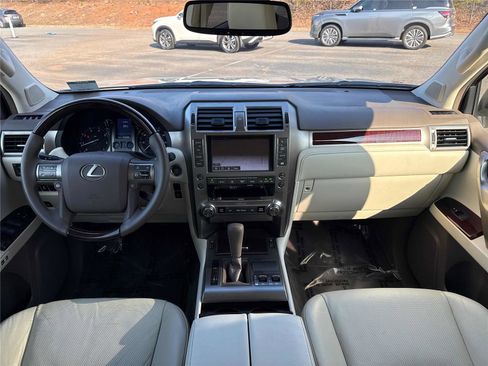 Used 2018 Lexus GX 460 Premium image 11
