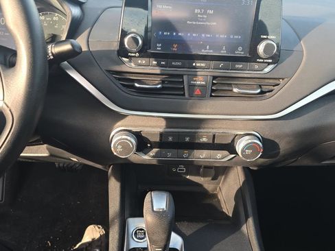 Used 2022 Nissan Altima 2.5 S image 4