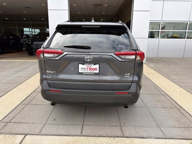 Used 2021 Toyota RAV4 LE AWD/4WD image 5