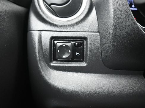 Used 2017 Nissan Versa SV FWD image 20