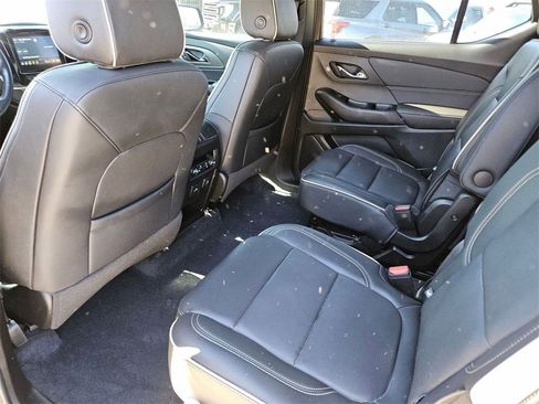 Used 2022 Chevrolet Traverse Premier image 13
