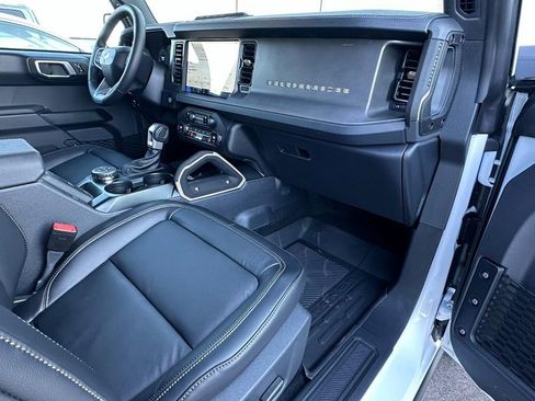 New 2025 Ford Bronco Badlands AWD/4WD image 9