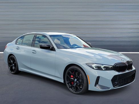 New 2026 BMW 330i Sedan w/ M Sport Package RWD image 2