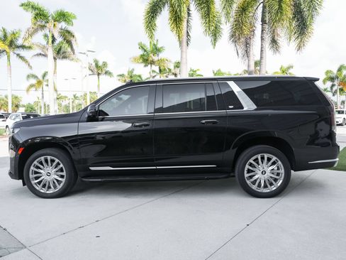 Used 2023 Cadillac Escalade ESV Premium Luxury RWD image 7