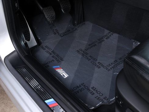 Used 2002 BMW M5 image 89