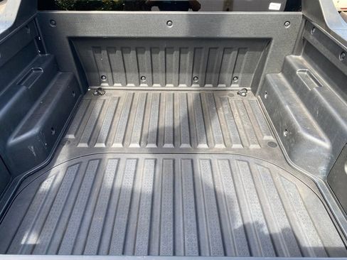 Certified 2025 Hyundai Santa Cruz SE image 11