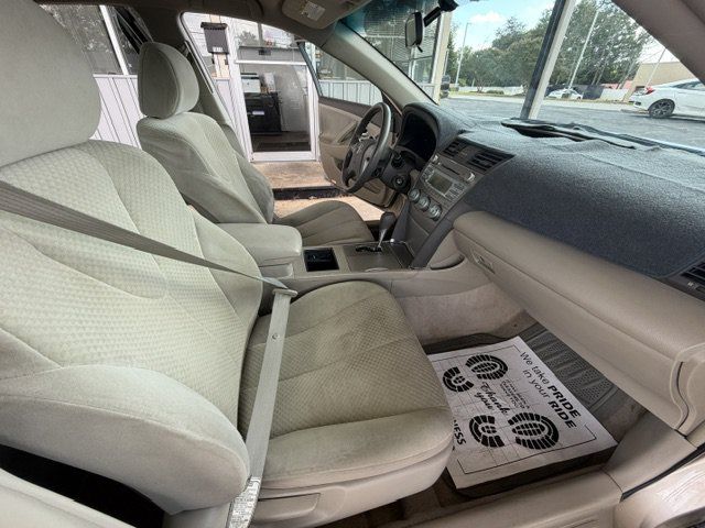 Used 2009 Toyota Camry FWD image 14