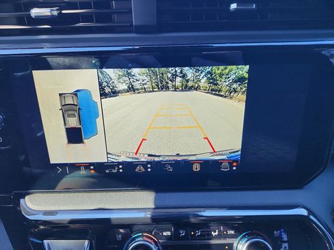 Used 2024 GMC Sierra 1500 AT4 w/ Technology Package image 18