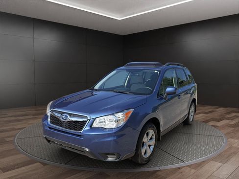 Used 2016 Subaru Forester 2.5i Premium w/ All-Weather Package AWD/4WD image 4