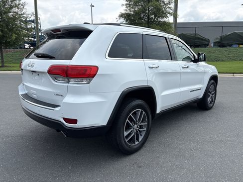 Used 2018 Jeep Grand Cherokee Limited w/ Luxury Group II AWD/4WD image 9