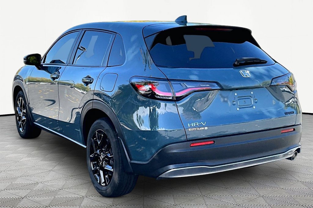 Used 2025 Honda HR-V Sport image 4