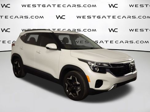 Used 2024 Kia Seltos EX FWD image 41