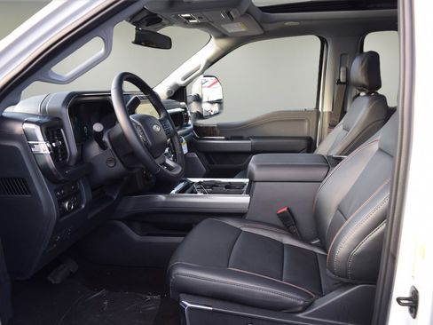 Used 2024 Ford F250 Lariat w/ Lariat Ultimate Package AWD/4WD image 7