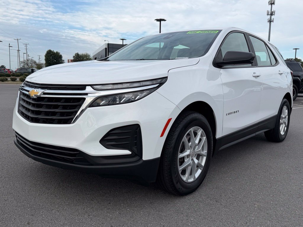 Used 2024 Chevrolet Equinox LS w/ Driver Confidence II Package FWD image 3