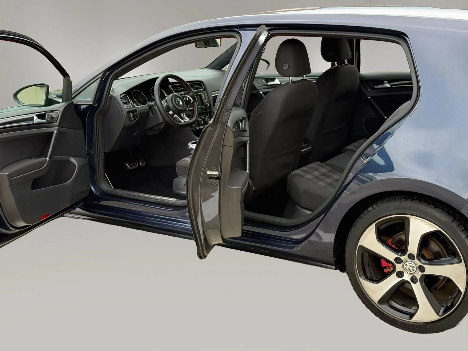 Used 2015 Volkswagen GTI S w/ Lighting Package (SEL) FWD image 10