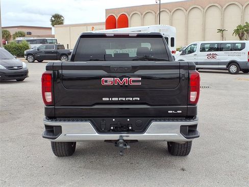 Used 2023 GMC Sierra 1500 SLE image 6