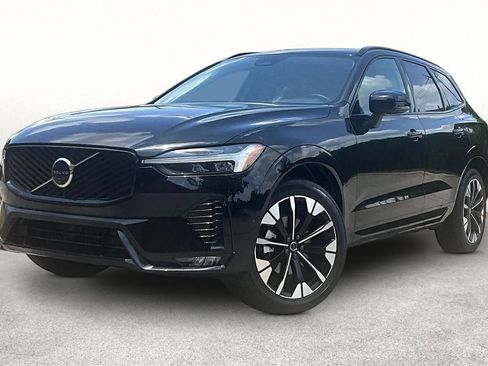 Used 2026 Volvo XC60 B5 Plus AWD/4WD image 15