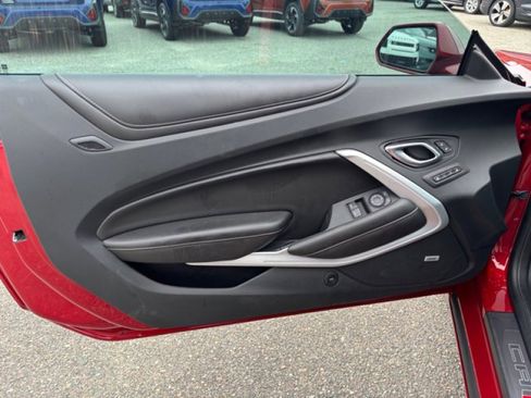 Used 2018 Chevrolet Camaro SS image 21
