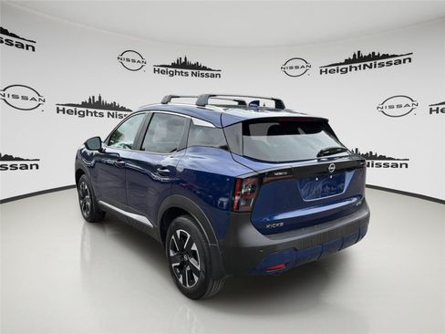 Used 2023 Nissan Kicks S FWD image 3