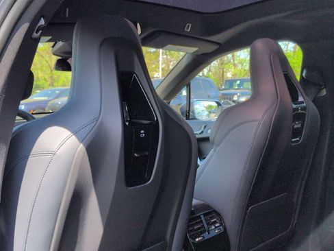 New 2026 BMW iX xDrive45 image 18