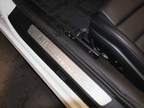 Used 2020 Porsche 911 Carrera 4S image 17