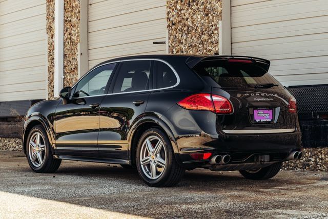 Used 2012 Porsche Cayenne Turbo AWD/4WD image 7