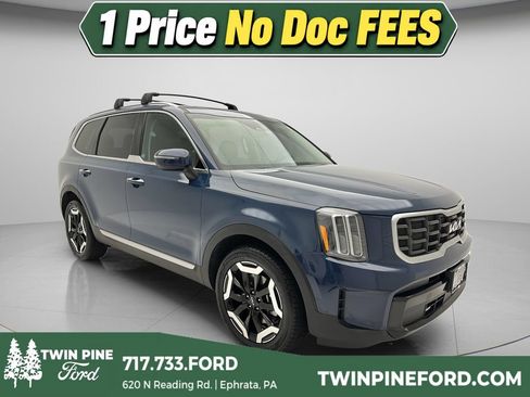 Used 2025 Kia Telluride S AWD/4WD image 1