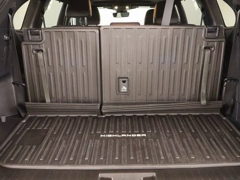 Certified 2025 Toyota Highlander XSE AWD/4WD image 26
