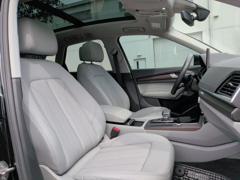 Used 2022 Audi Q5 2.0T Premium image 34