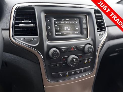 Used 2017 Jeep Grand Cherokee Laredo w/ Quick Order Package 23E image 21