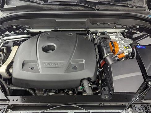 Used 2024 Volvo XC60 T8 Ultimate w/ Protection Package Premier image 23