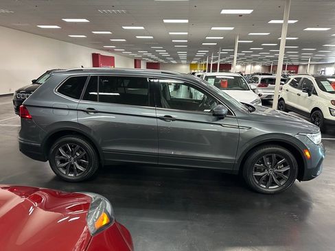 Used 2022 Volkswagen Tiguan SE image 8