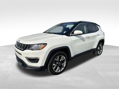 Used 2018 Jeep Compass Limited AWD/4WD image 3