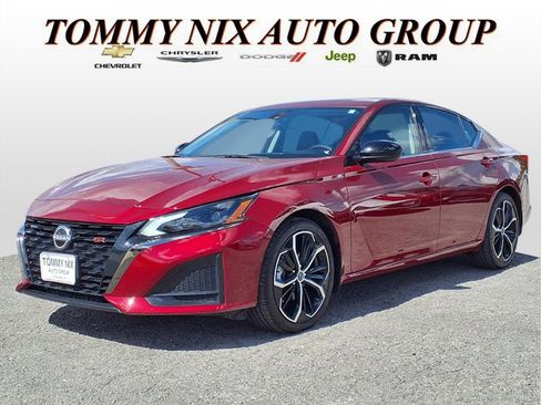 Used 2025 Nissan Altima 2.5 SR image 1