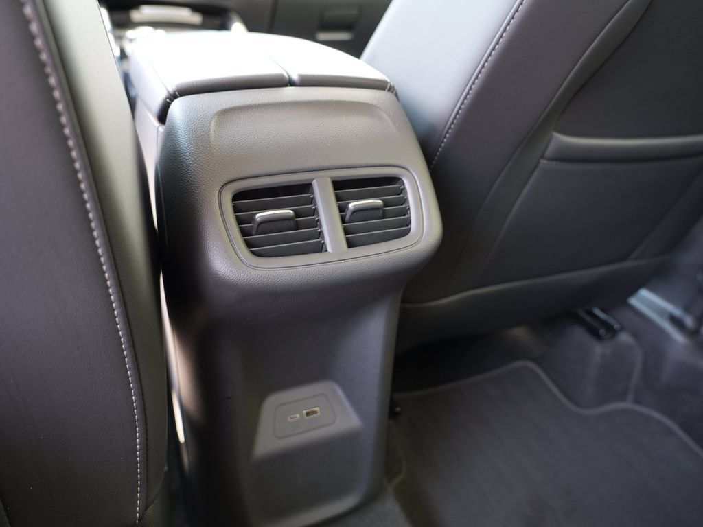 Certified 2024 Buick Envision Preferred AWD/4WD image 27