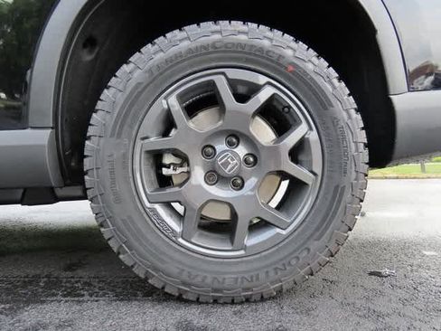 New 2025 Honda Pilot TrailSport image 9