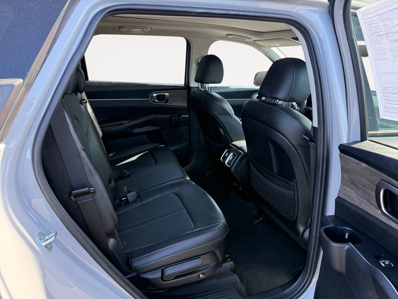 Used 2022 Kia Sorento S w/ Panoramic Sunroof Package AWD/4WD image 18