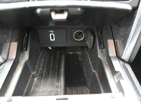 Used 2018 Ford Explorer Platinum image 27