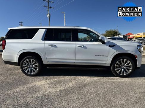 Used 2021 GMC Yukon XL Denali image 2
