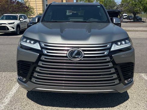 Used 2024 Lexus LX 600 4WD w/ Luxury Package image 7